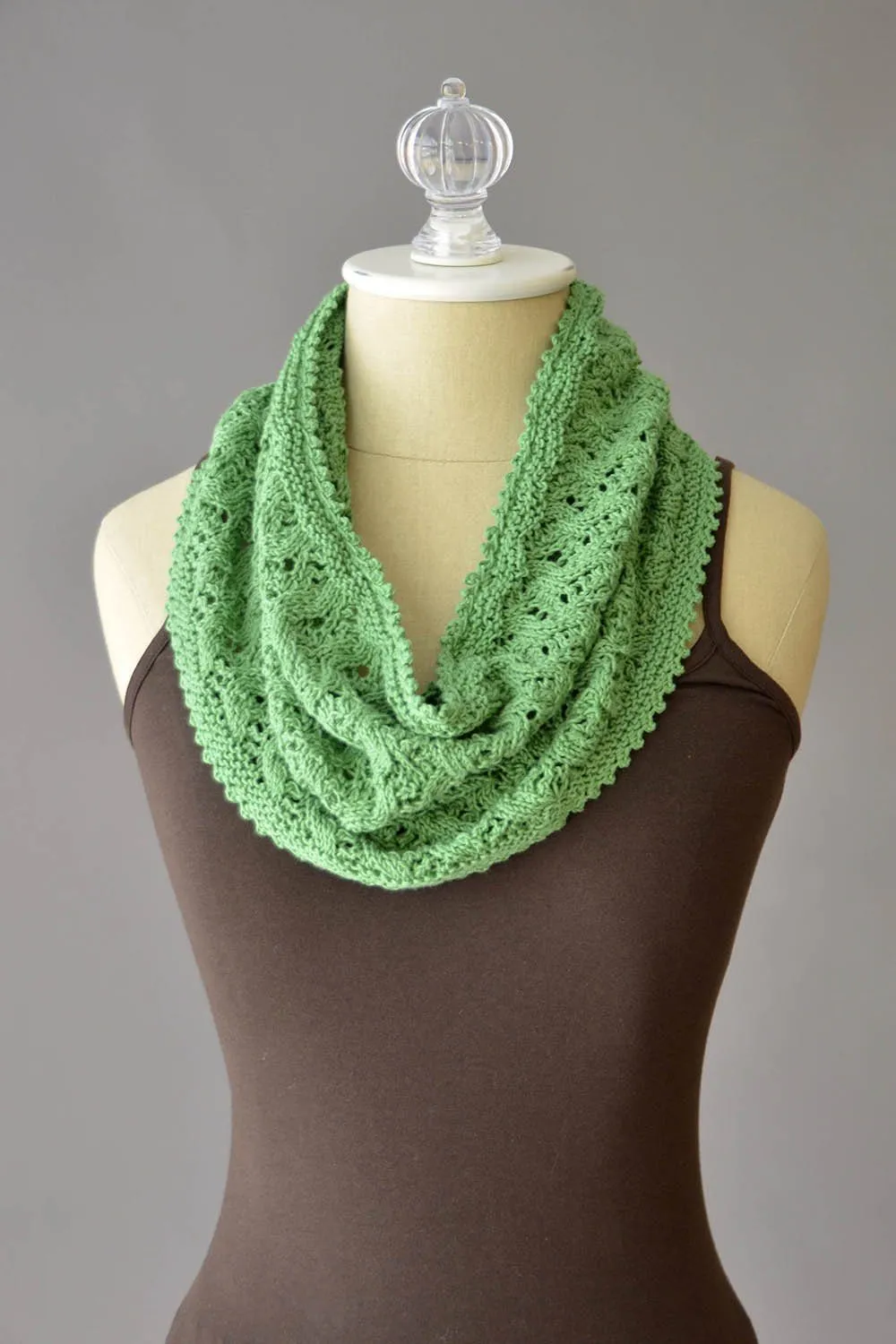 Chasing Vines Cowl